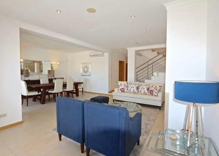 Gustas 150 - Clever Details * Βιλαμούρα